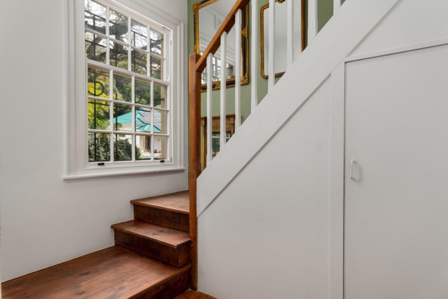 2 Bedroom Property for Sale in Gardens Western Cape